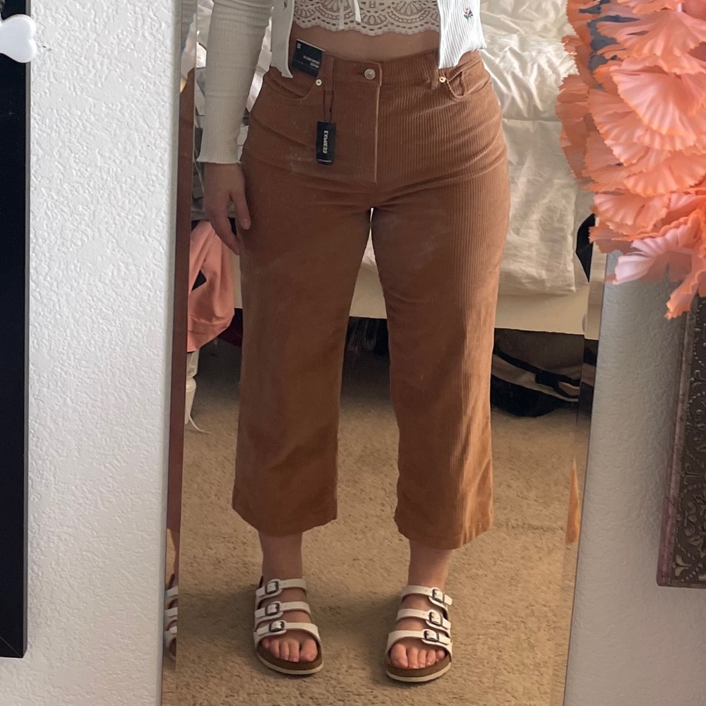 NEW WITH TAGS Express Corduroy Wide Leg Crop
